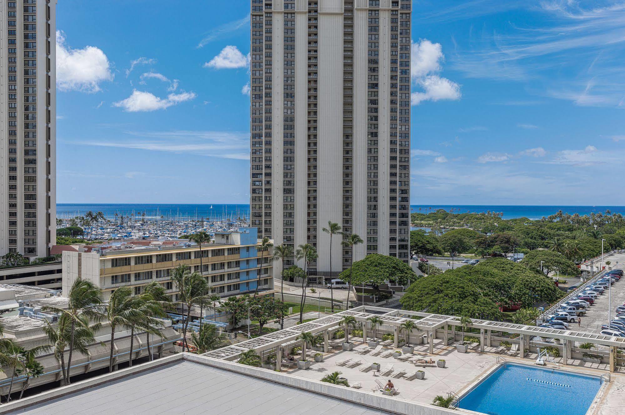 Ala Moana Hotelcondo By Luana Vacation Rental Хонолулу Екстериор снимка
